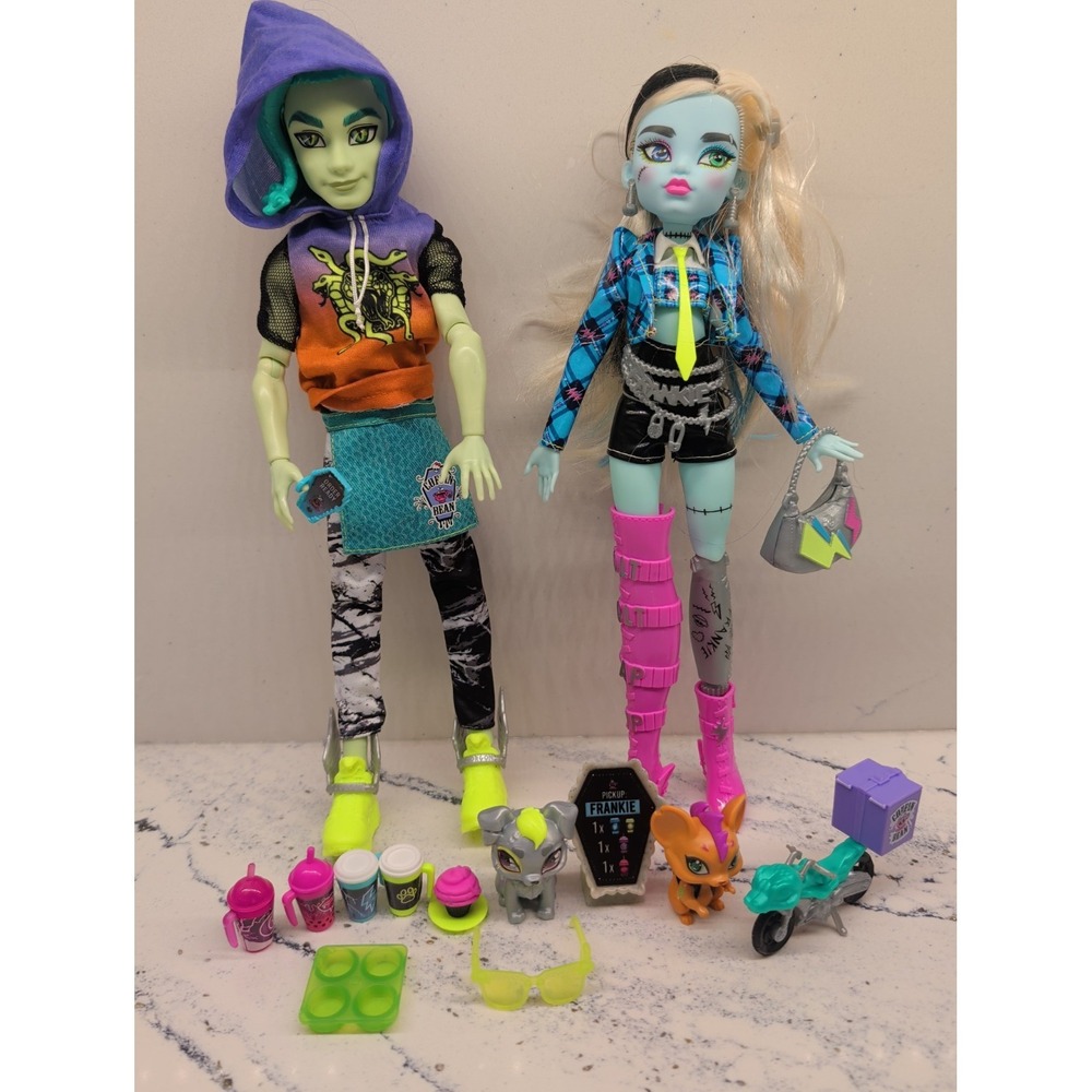Monster High Coffee Break Gen 3 Complete Frankie Stein and Deuce Gorgon